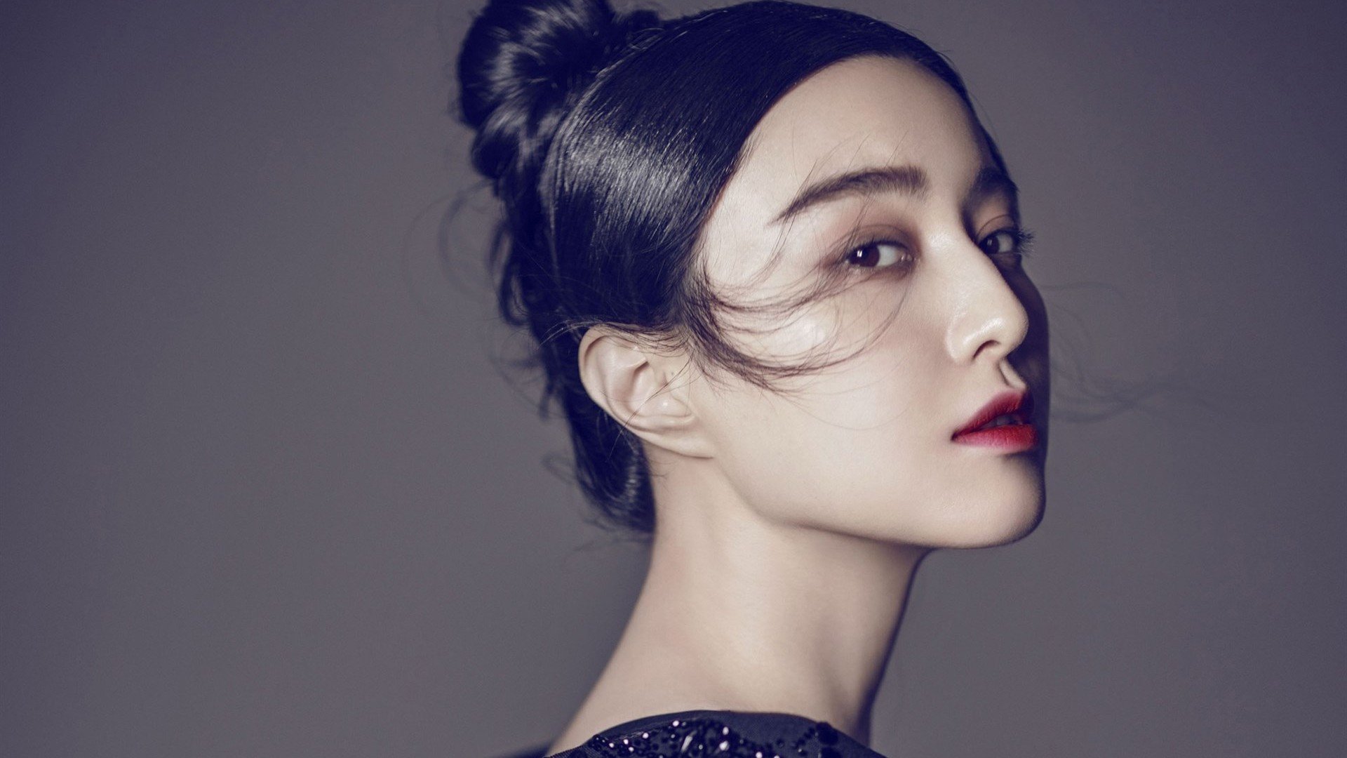 西甲裁判使用语义标注提升争议判罚沟通效率,西乙裁判